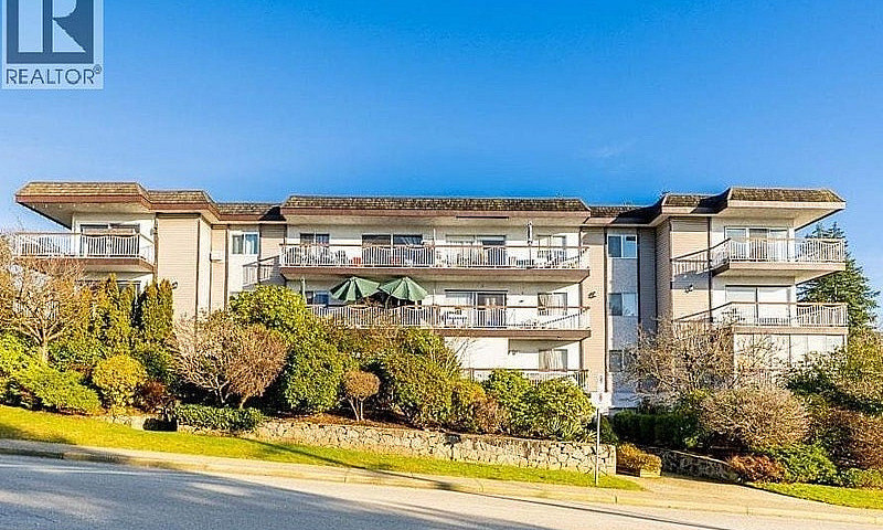 318 3080 Lonsdale Av...