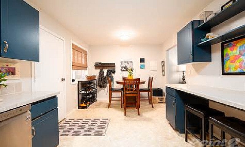 Homes For Sale In We...