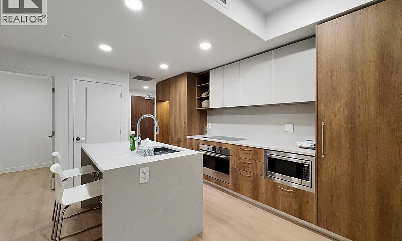 3Xx 133 W 49Th Avenu...