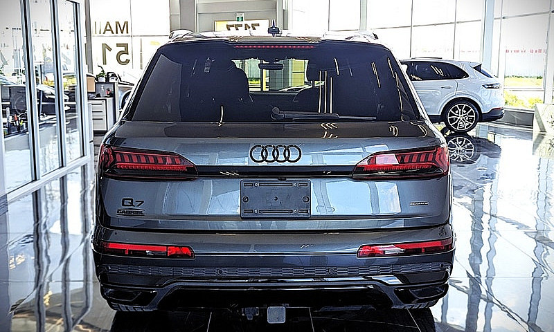 2023 Audi Q7 Progres...