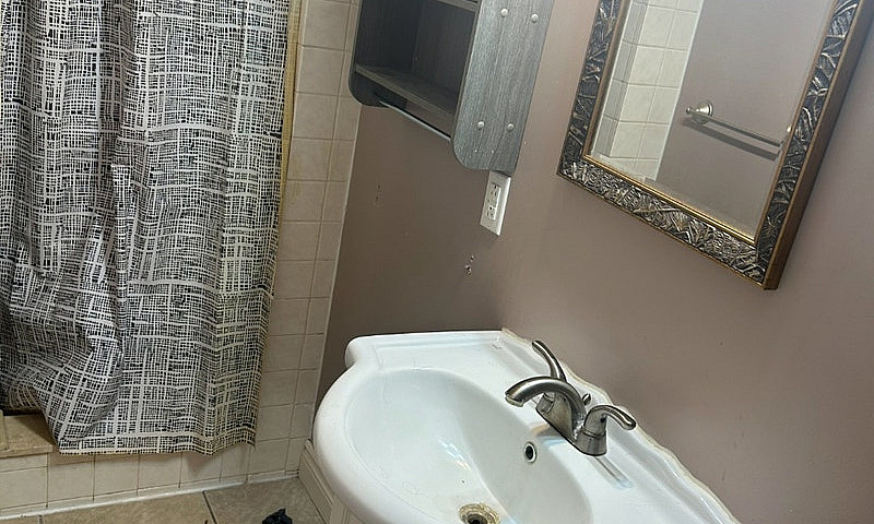 One Bedroom Apartmen...