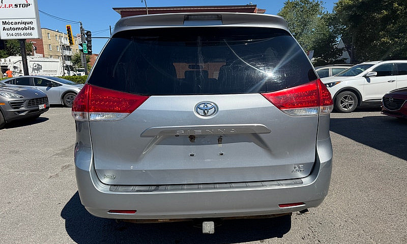 2014 Toyota Sienna L...