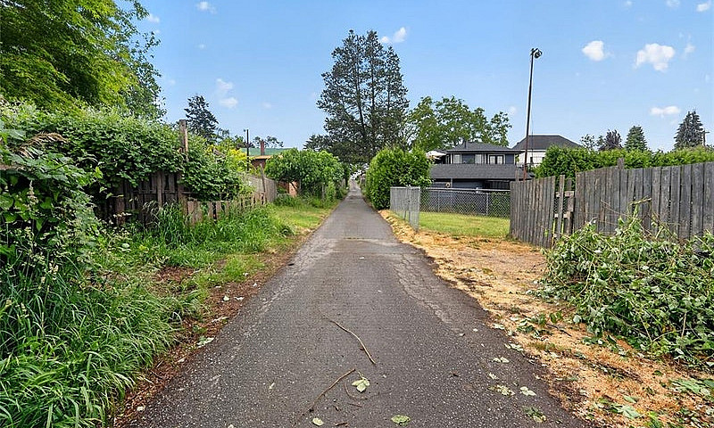 R14 Zoning & Outstan...