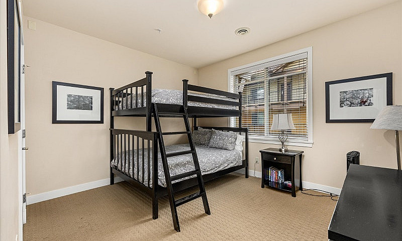 3 Bedroom Condo At B...