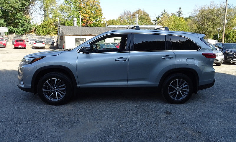 2019 Toyota Highland...