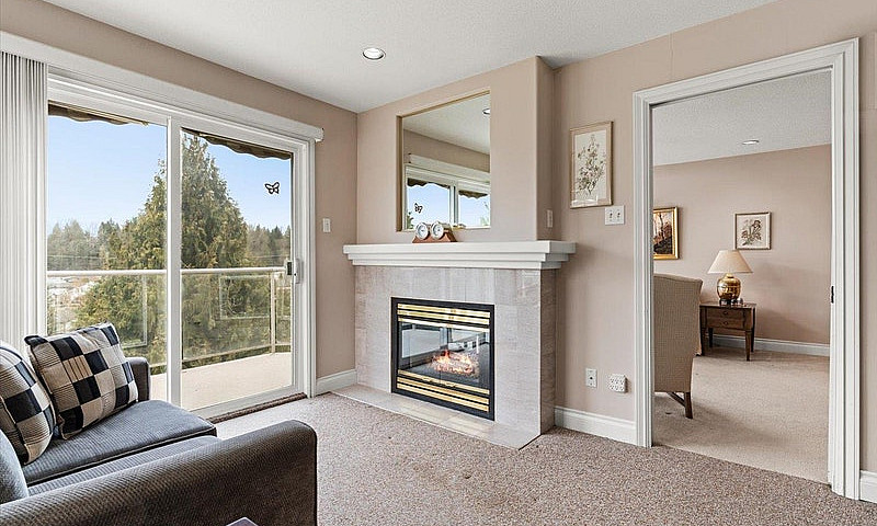 11 3354 Horn Street ...