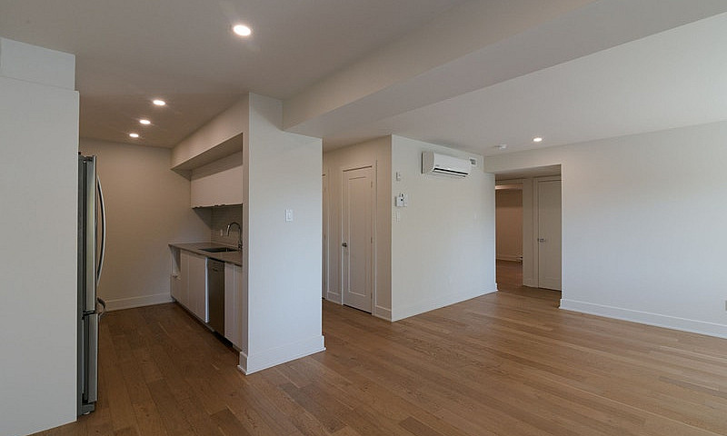 Fully Renovated 2-Be...