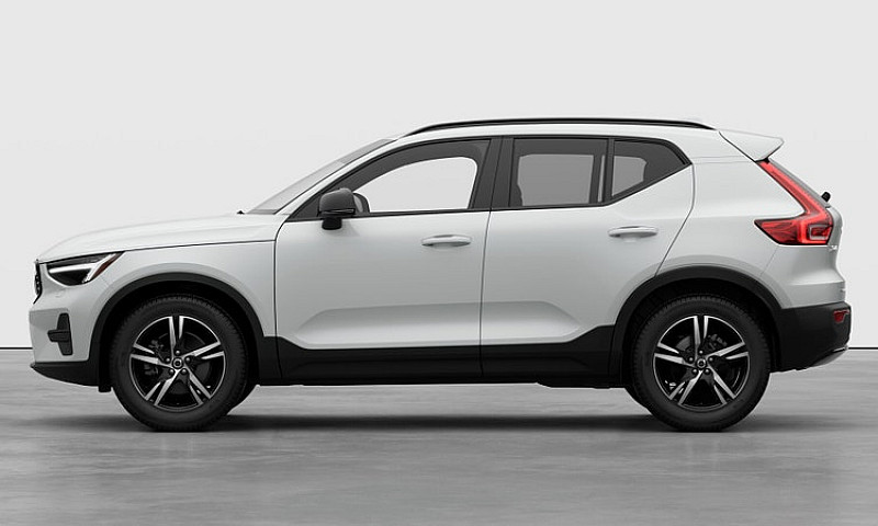 2026 Volvo Xc40...