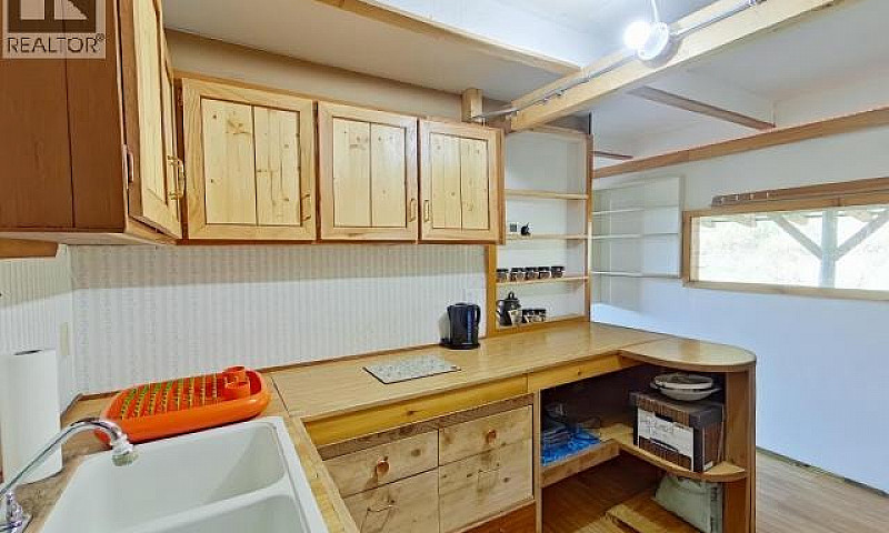 4317 Sanderson Road ...