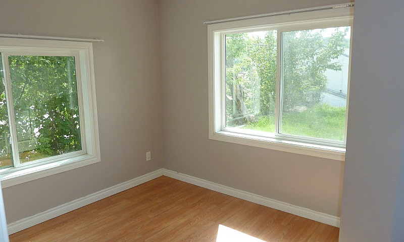 Peace River Apartmen...