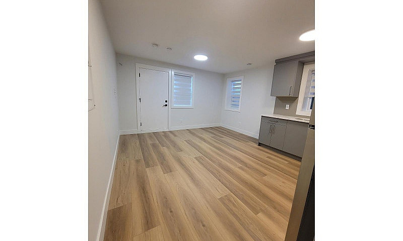 7530 205A Street Lan...
