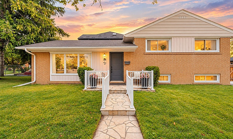Detached Renovated H...