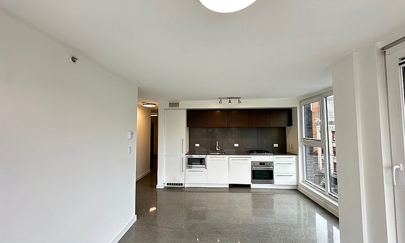 602-105 E Cordova...