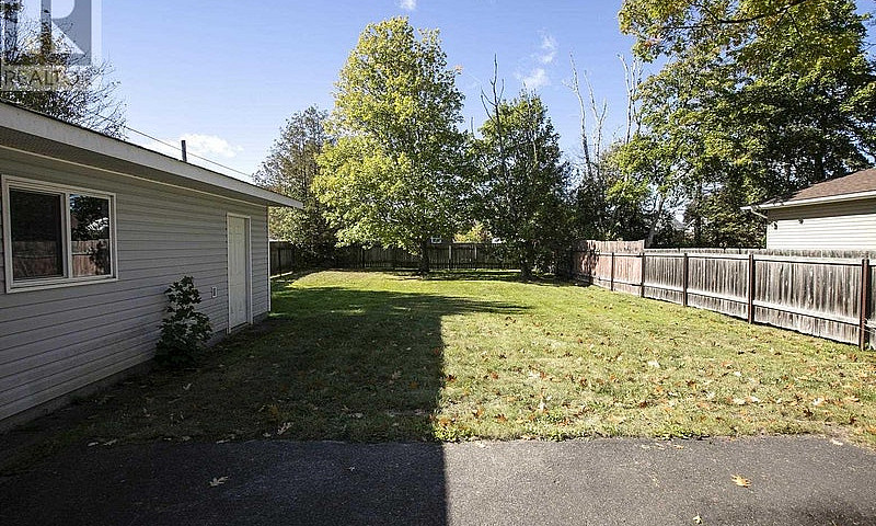 57 Mccrea St Sault S...