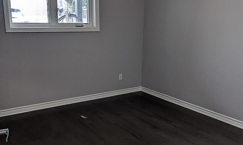 Gorgeous 2 Bdrm In C...