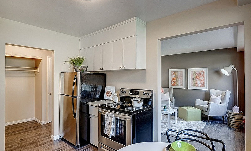 Apartment For Rent: ...