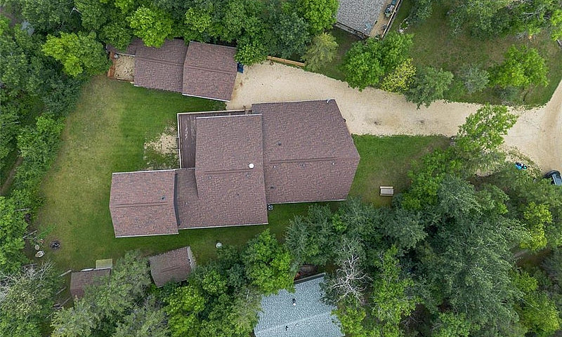 42 Colleen Avenue Gi...
