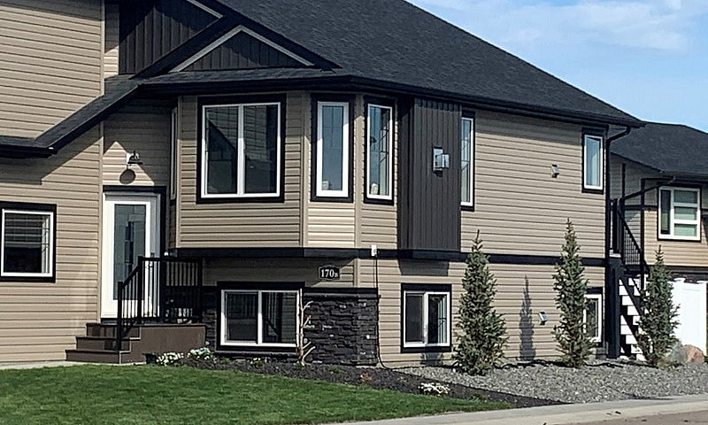 Spacious 2 Bedroom B...