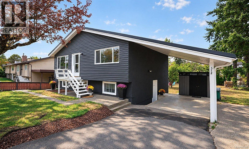 558 Kenneth St Saani...