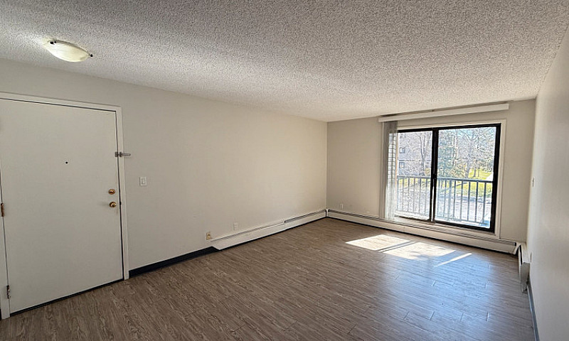 Classic 2 Bed 1 Bath...