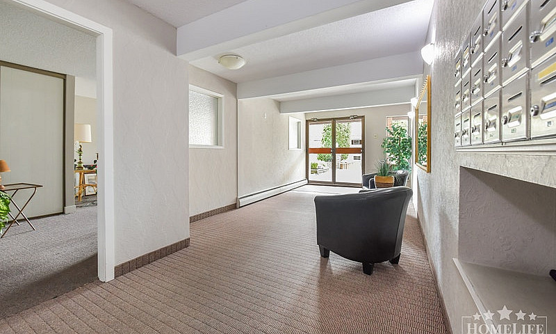 Fully Renovated 2 Be...