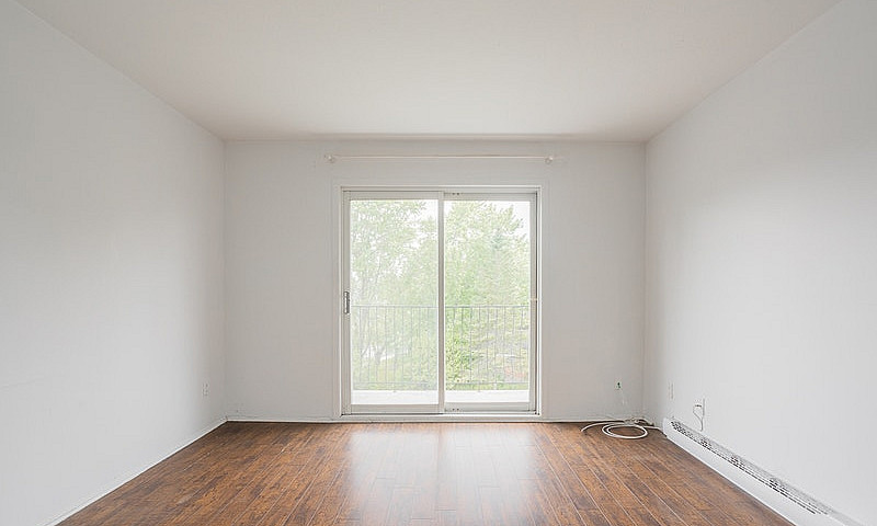 4 1/2, 2 Chambre, A ...