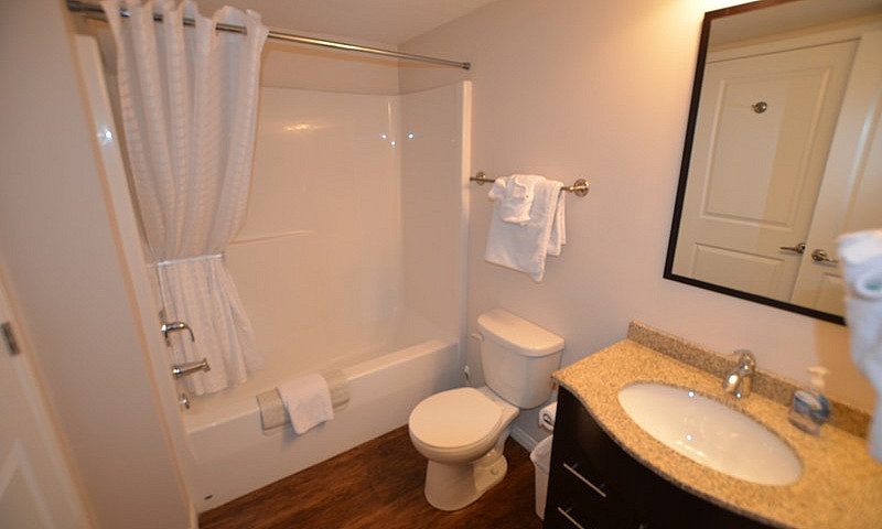 Eaglemont Manor - Be...