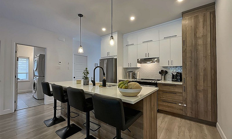 $339,900 - Semi-Deta...