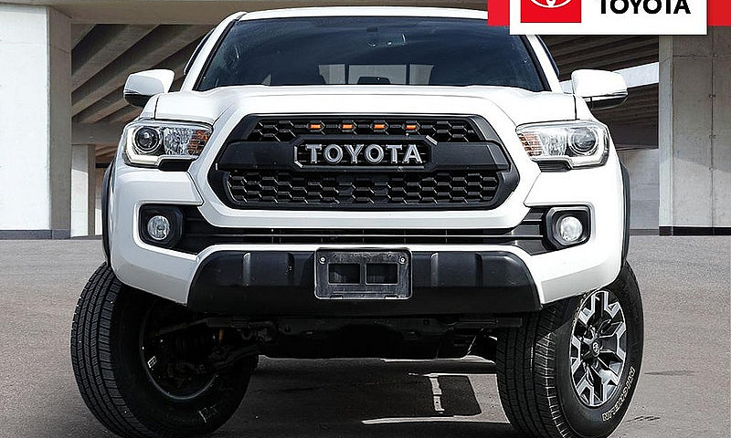 2017 Toyota Tacoma T...
