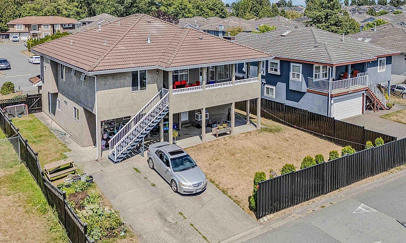 12256 64A Avenue Sur...