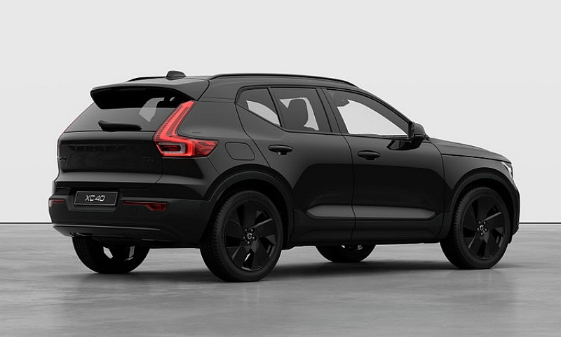 2026 Volvo Xc40...