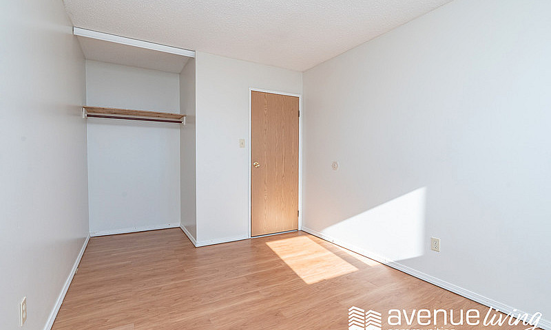 Modern Apartments Wi...