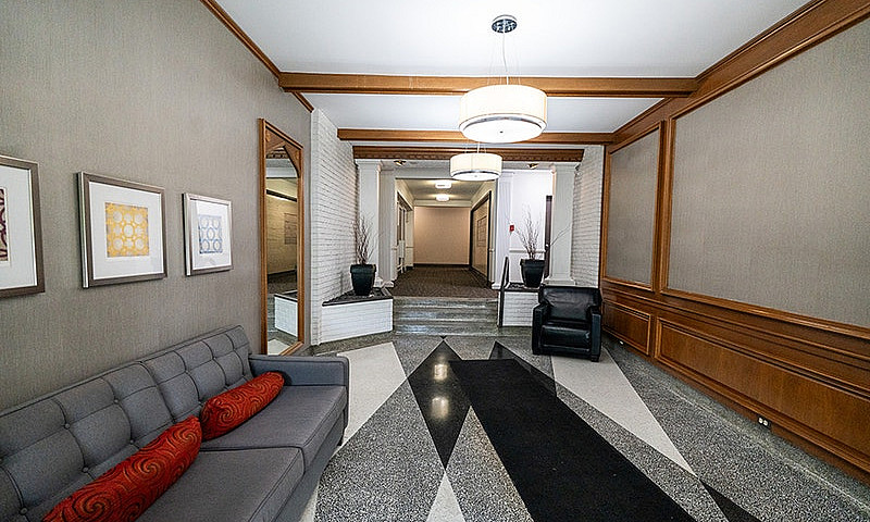333 Wellington Cresc...