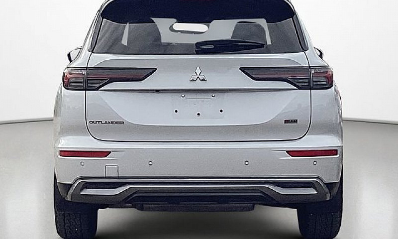 2026 Mitsubishi Outl...