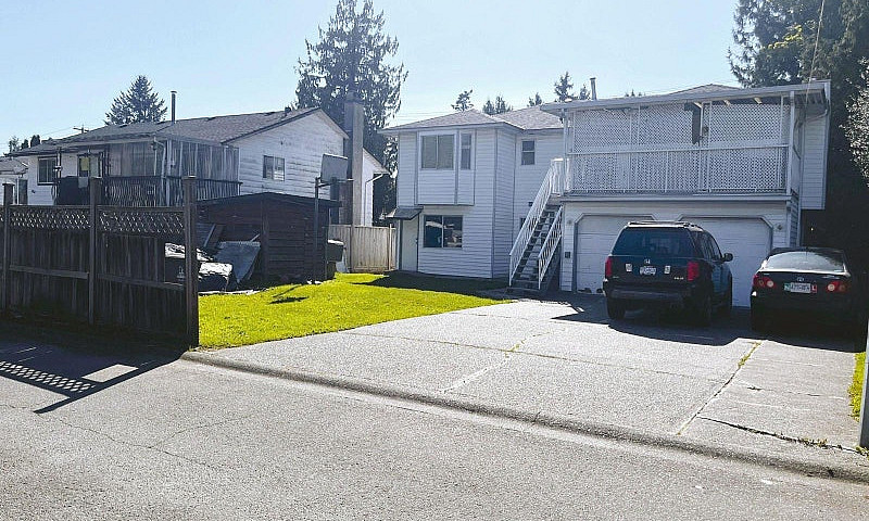 9328 132 Street Surr...
