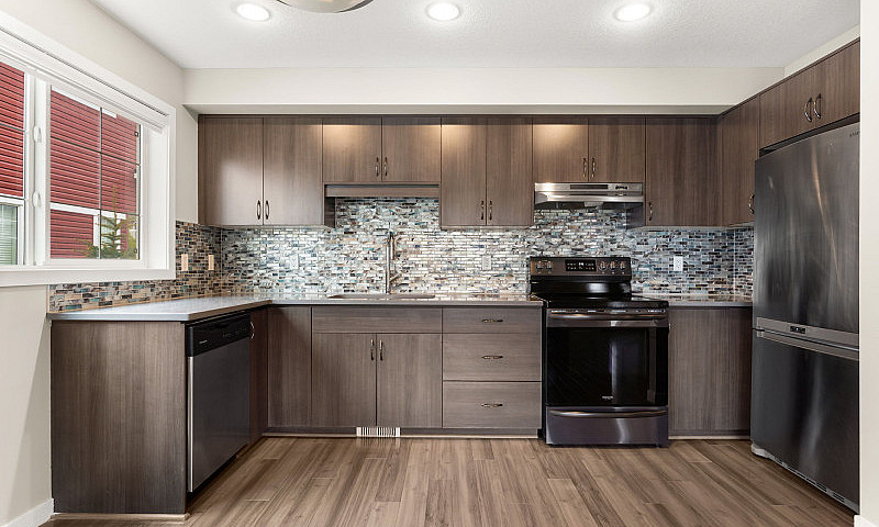 #22-4537 Delhaye Wy-...