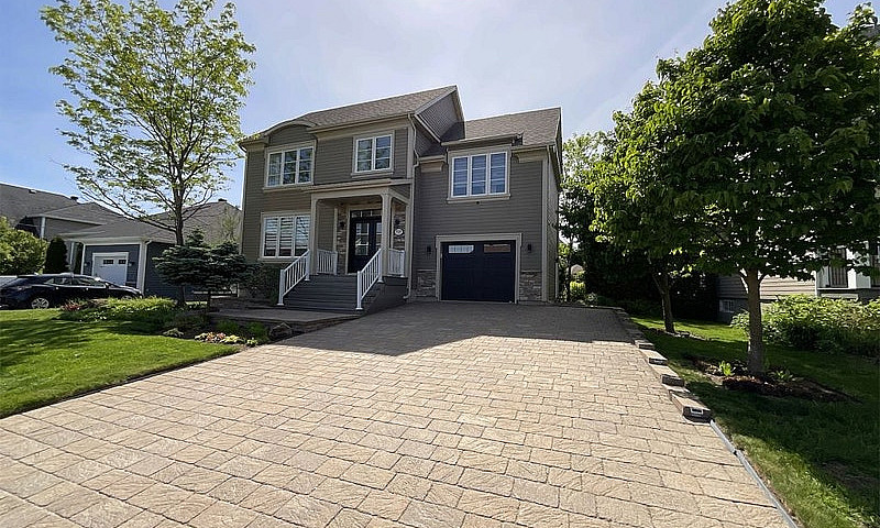 $855,000 - Split Lev...