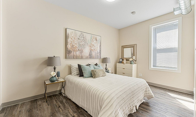 181 Balmoral - 3 Br ...