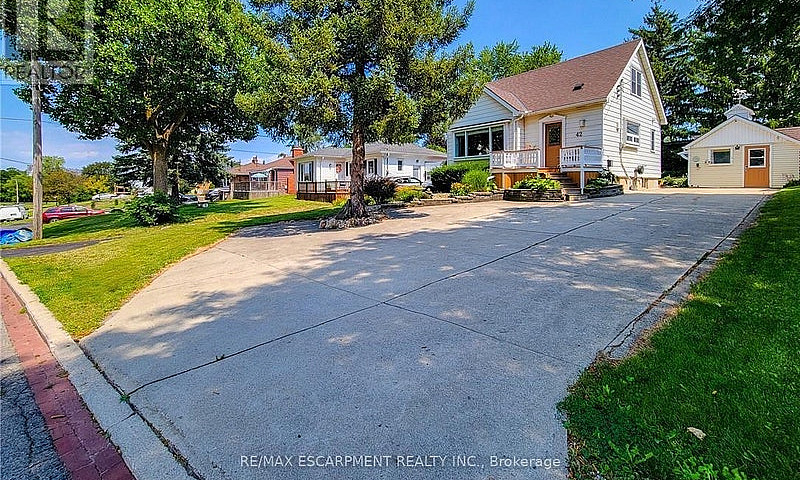 42 Lake Avenue N Ham...