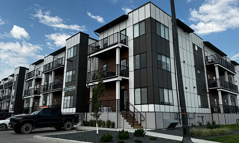 Element Townhomes In...