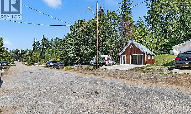 1524 Russel Avenue R...