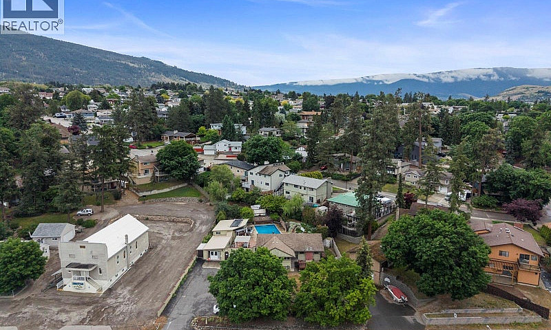 4105 Pleasant Valley...