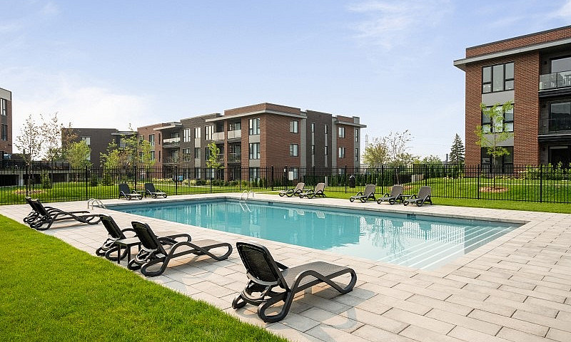 Promotion! 3.5 Condo...