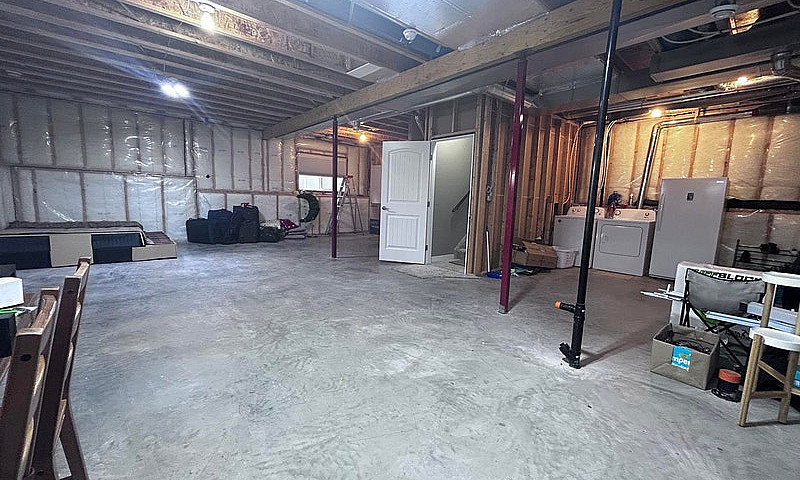 3 Bed 2 Bath Unit In...