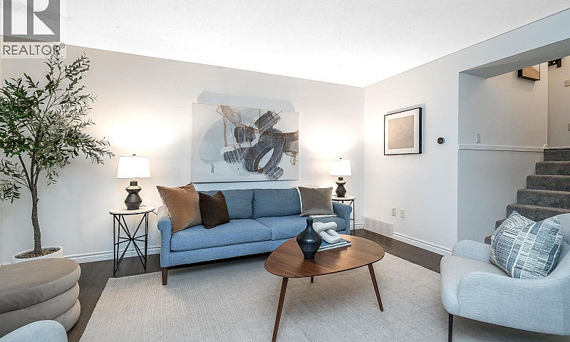 320 Cornell Way Port...
