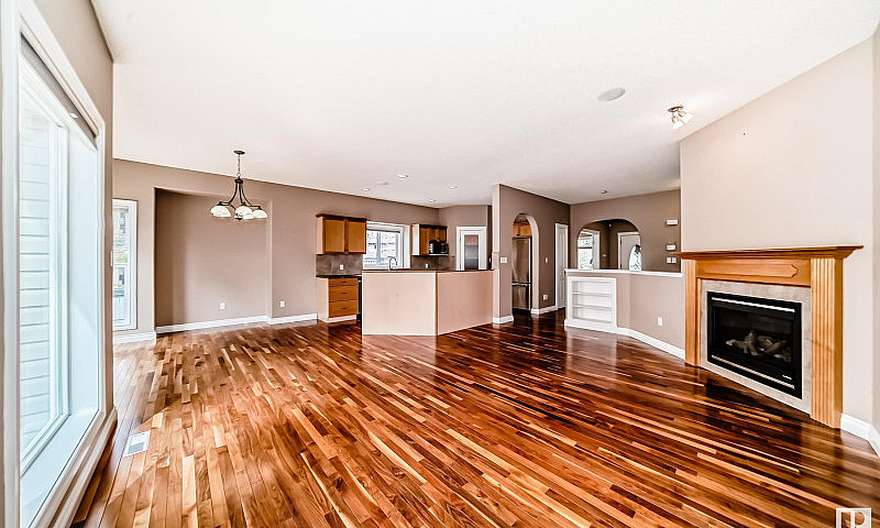 1 Longview Cr Spruce...