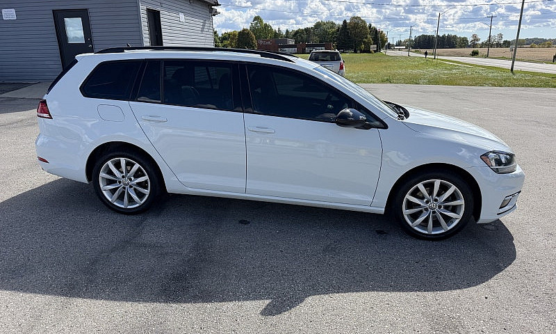 2018 Volkswagen Golf...