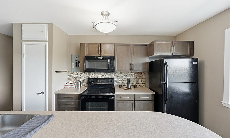St. Vital - 2 Br - A...
