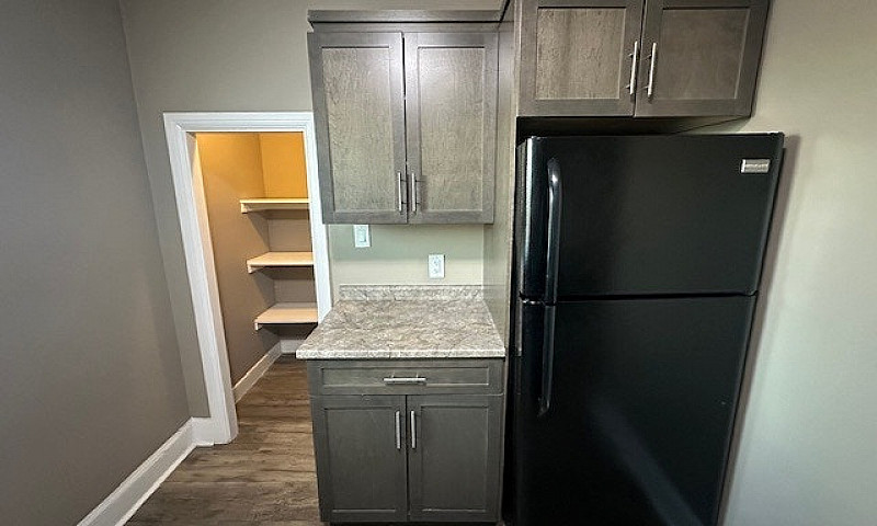455 Agnes - 1 Br -  ...