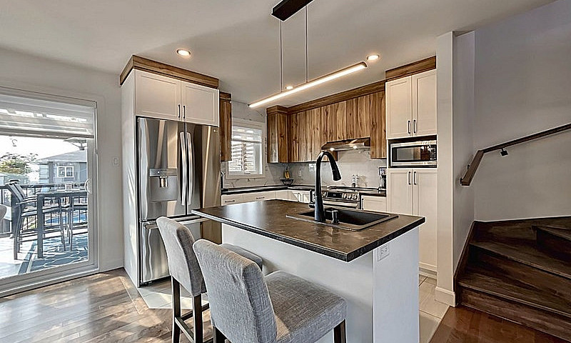 $498,000 - Semi-Deta...
